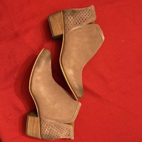 Ankle Boots-Women’s - Picture 2 of 6